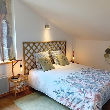 Le Couvent Veyre-Monton Exterior foto